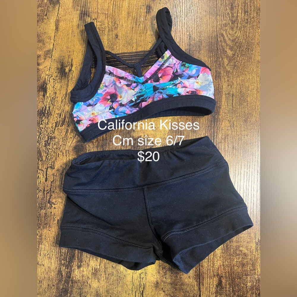 California Kisses dance set. Child medium. Street size 5/6.